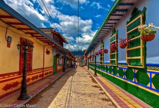 Hotel El Paisaje Guatape Ngoại thất bức ảnh