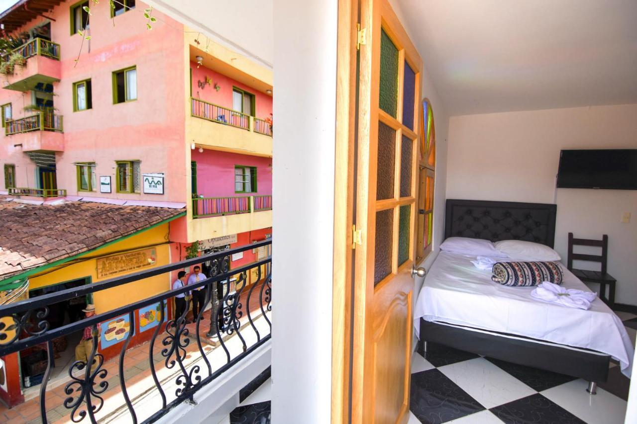 Hotel El Paisaje Guatape Ngoại thất bức ảnh