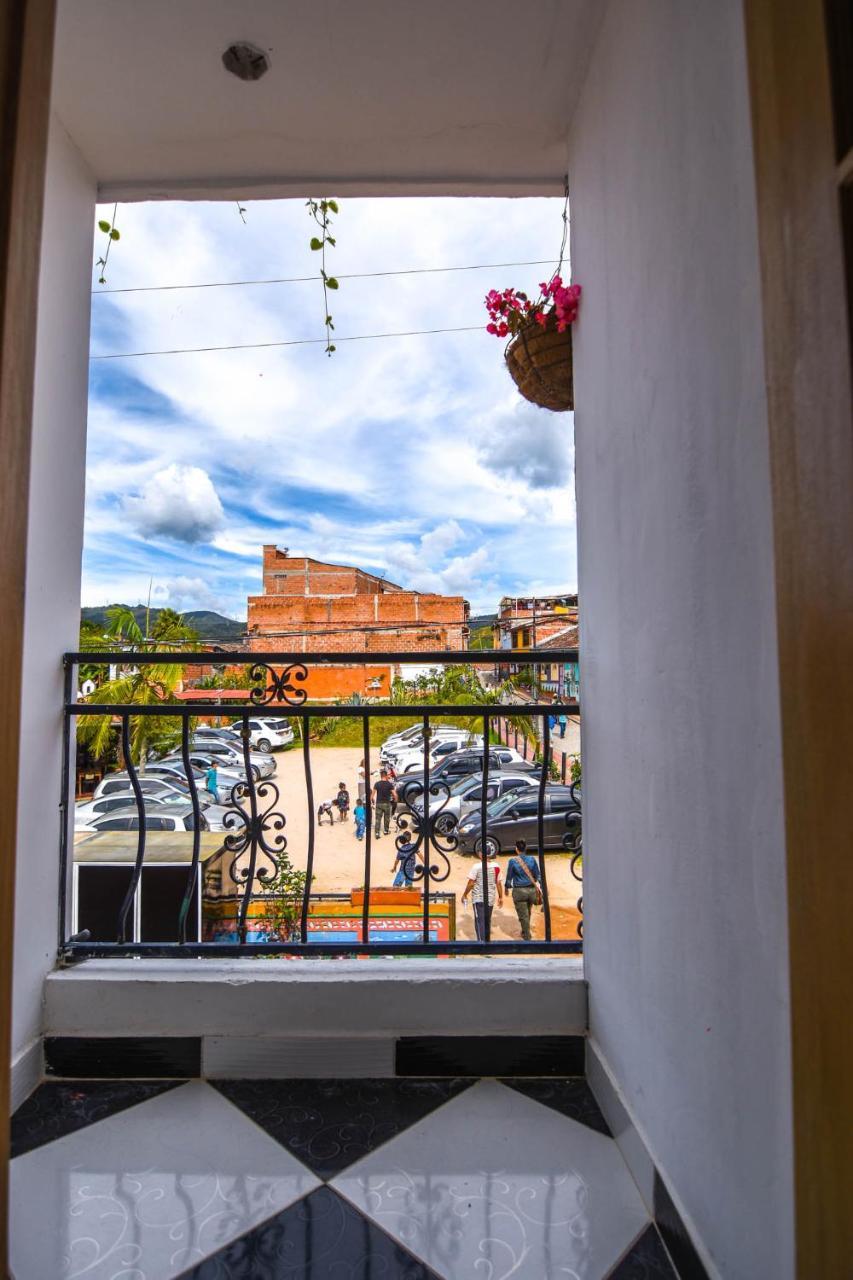 Hotel El Paisaje Guatape Ngoại thất bức ảnh
